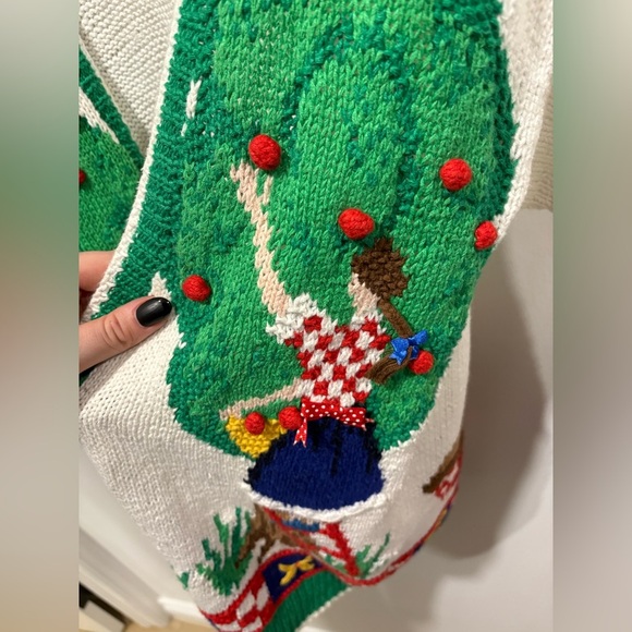 Vintage Women's Sweater with Tree and Apple Design - Picture 7 of 7